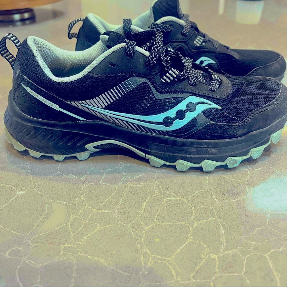 Saucony Trail Shoes - women size 7.5